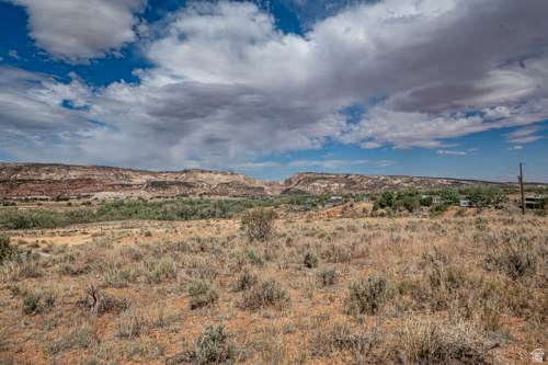 365 700 - Photo 1