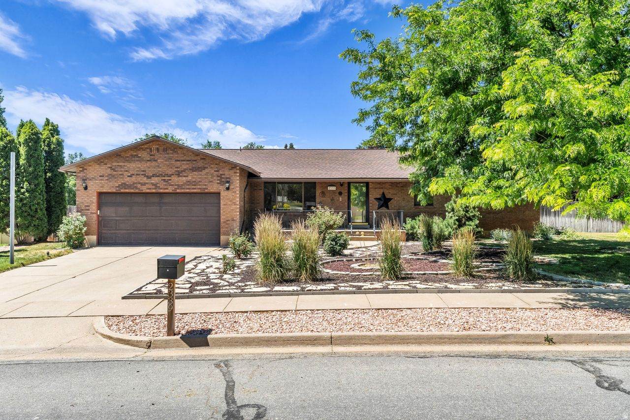 2339 Joni Dr - Photo 1