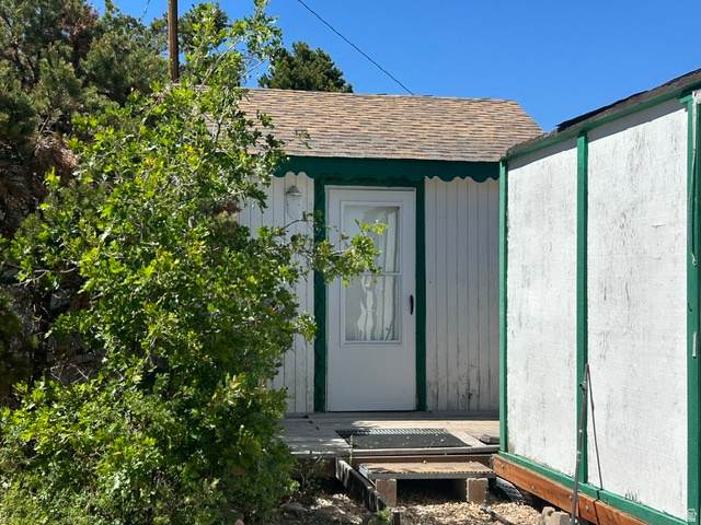 1039 Lewis Dr - Photo 1