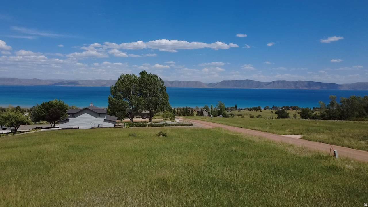 312 Maple Dr - Photo 1