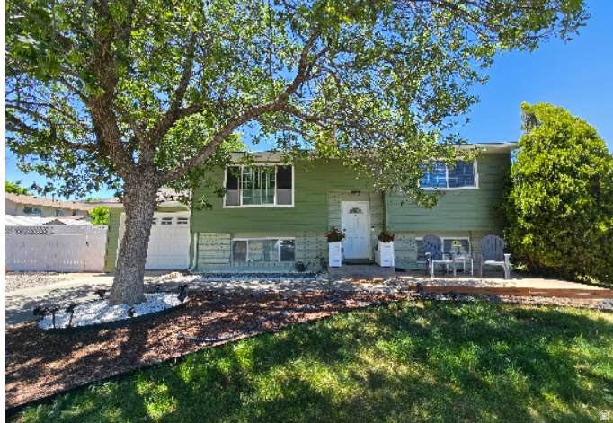 4432 Woodgrove Dr - Photo 1
