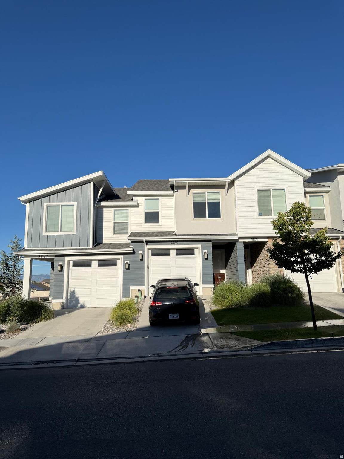3869 Bowie Dr - Photo 1