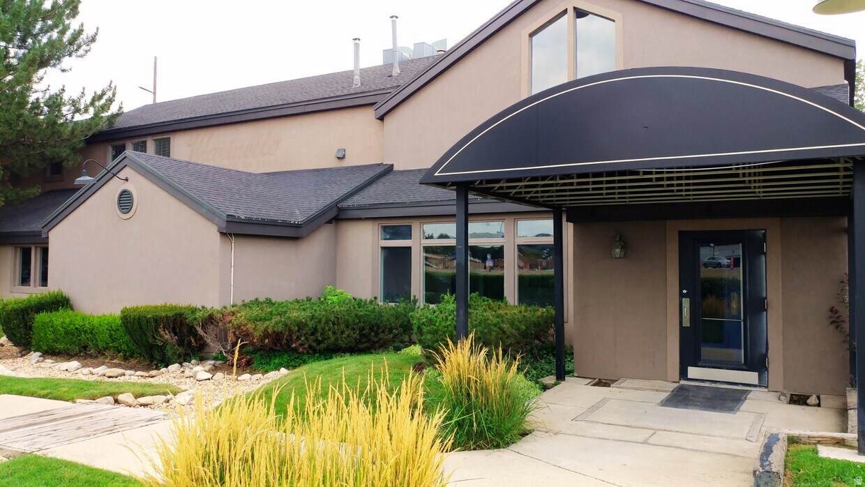 2230 University Parkway - Photo 1