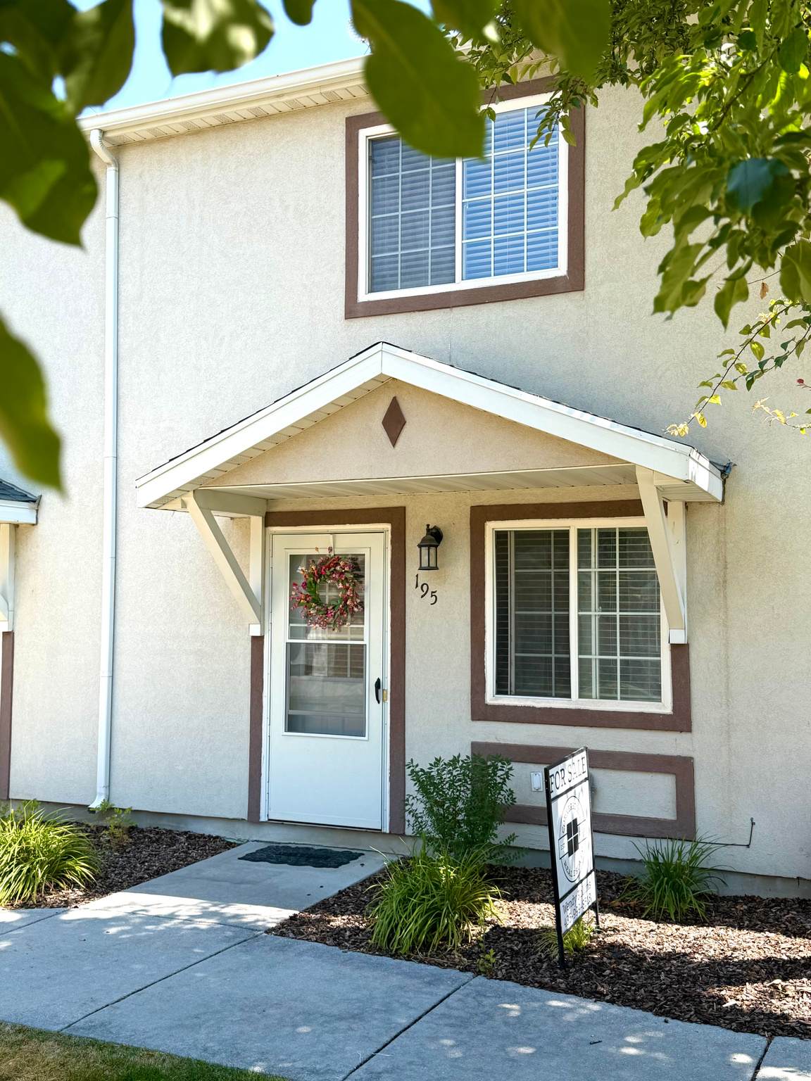 195 Stirling Pl - Photo 1