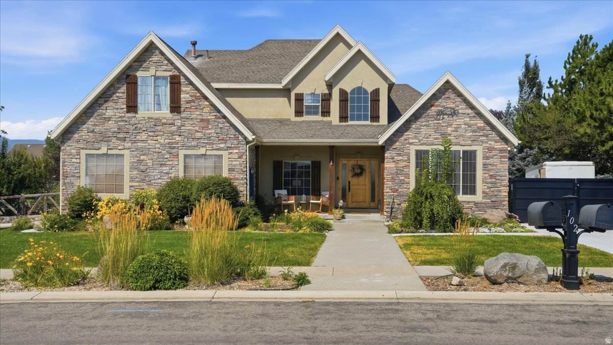 102 Fox Den Rd - Photo 1