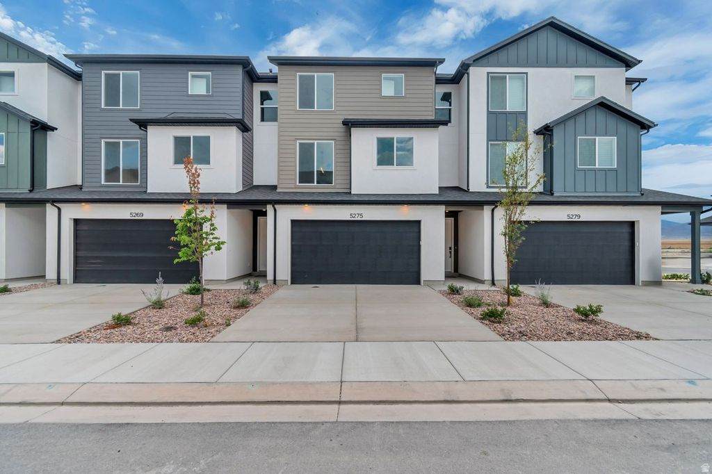 5275 Greenfield Way - Photo 1