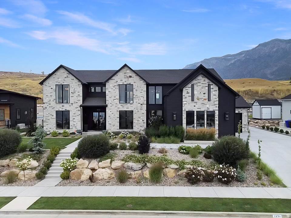 1230 Caribou Ct - Photo 1