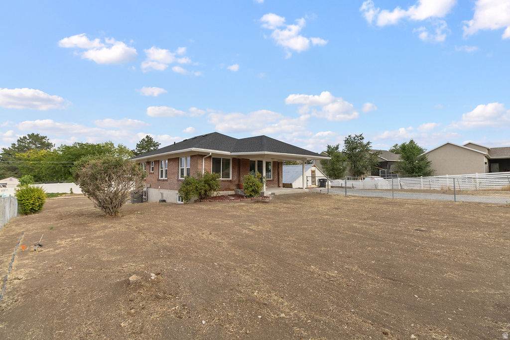 367 Durrant St - Photo 1