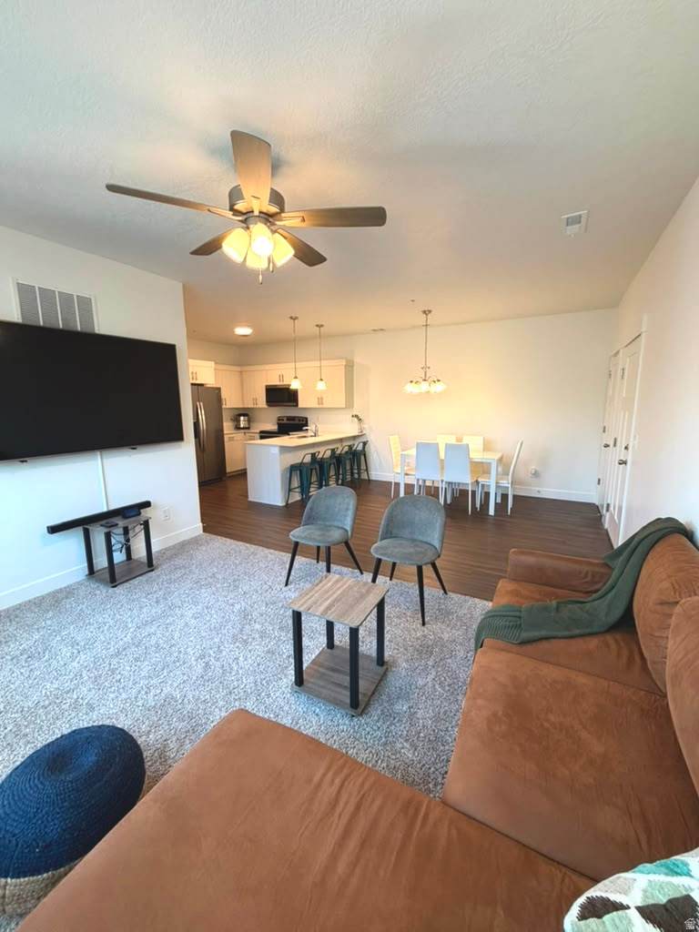 912 Hemsworth Way - Photo 1