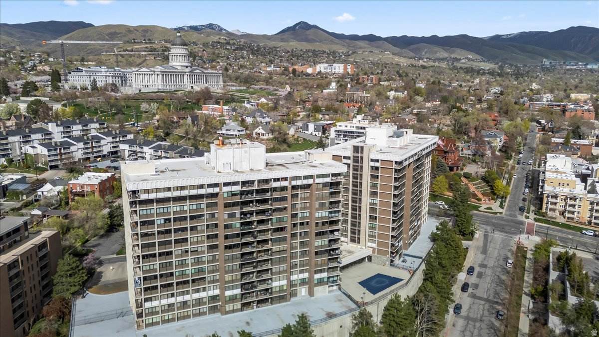 241 Vine - Photo 1