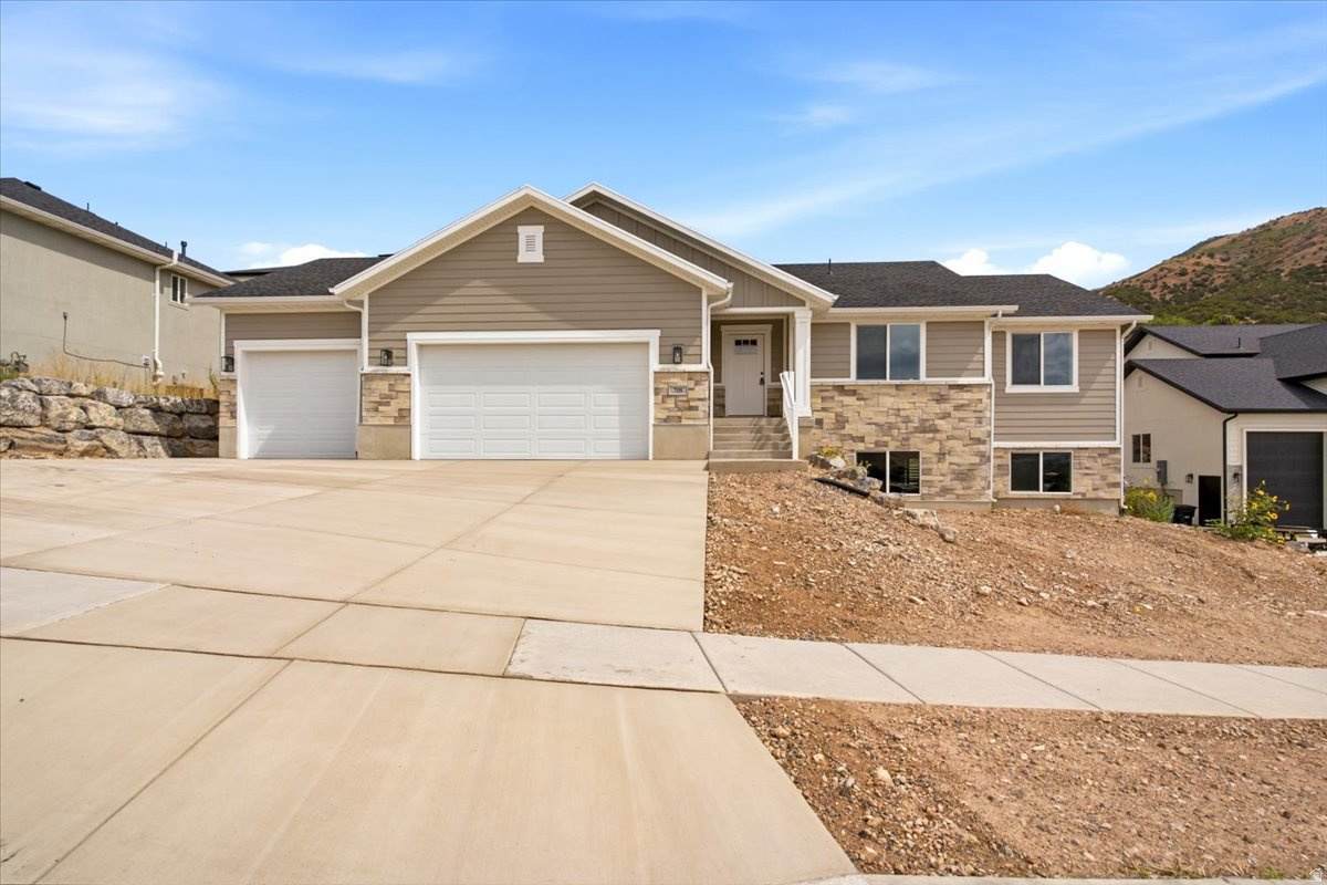 708 Sunset Dr - Photo 1