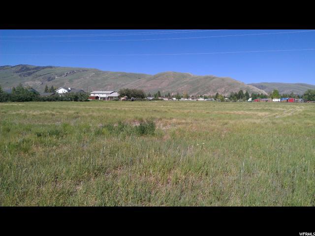 447 7 TH St - Photo 1