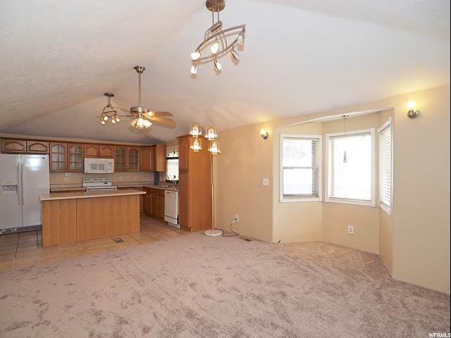1450 Parkway Ave - Photo 1