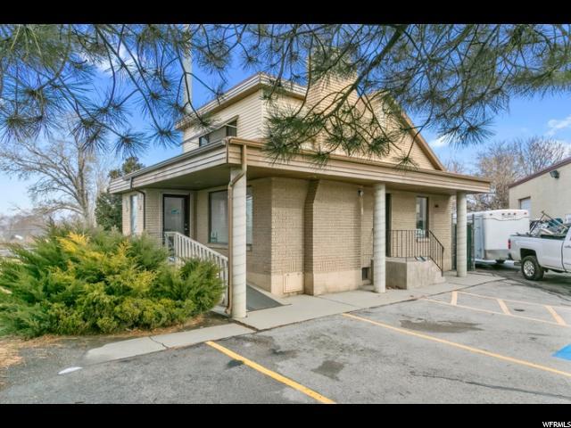 4991 Commerce Dr - Photo 1