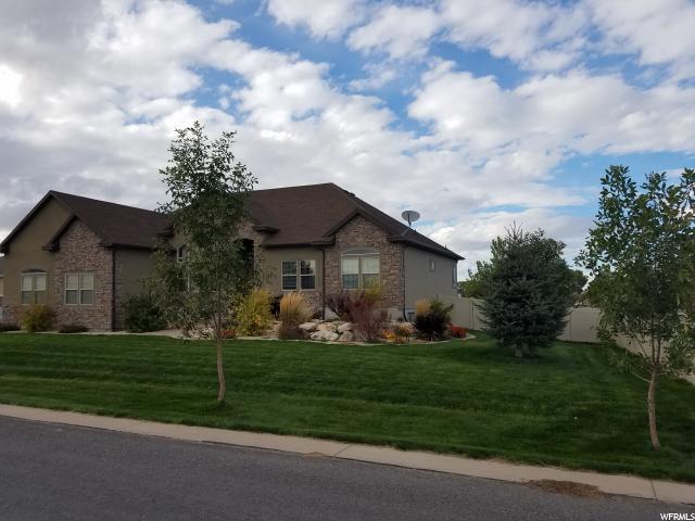 577 Sleigh Ride Ln - Photo 1
