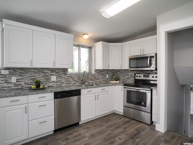 2322 4900 - Photo 1