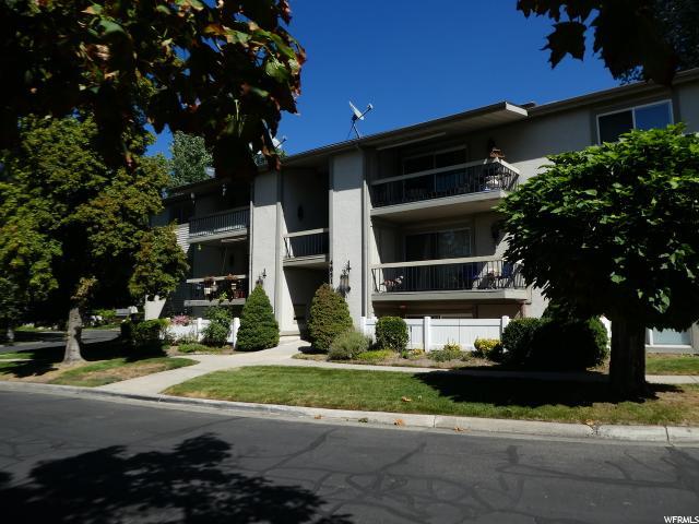 4851 Woodbridge Dr - Photo 1