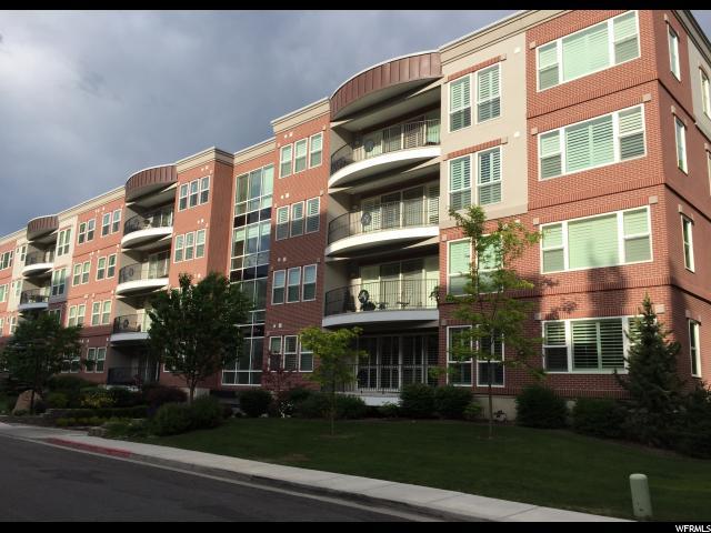 925 Donner Way - Photo 1