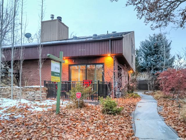 2054 Michigan Ave - Photo 1