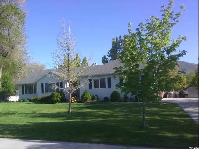 552 Stokes Ave - Photo 1