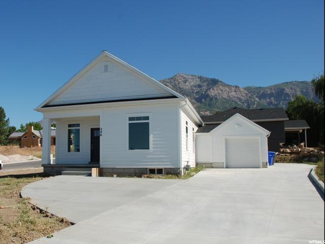 246 Elberta Dr - Photo 1