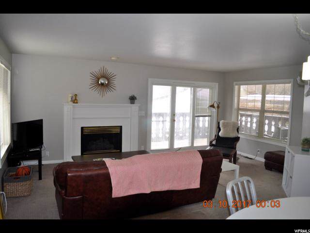 1004 Uri Ln - Photo 1