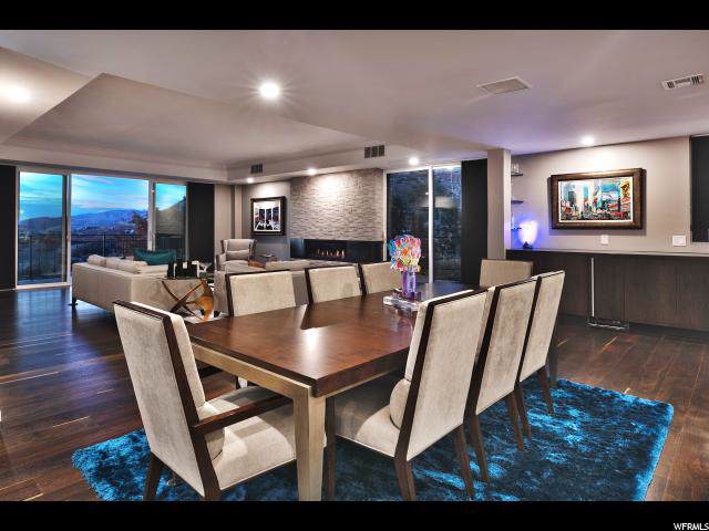 910 Donner Way - Photo 1