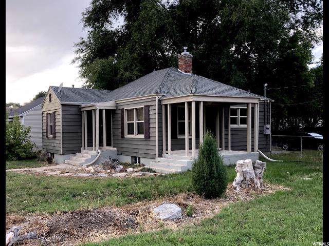598 Douglas St - Photo 1