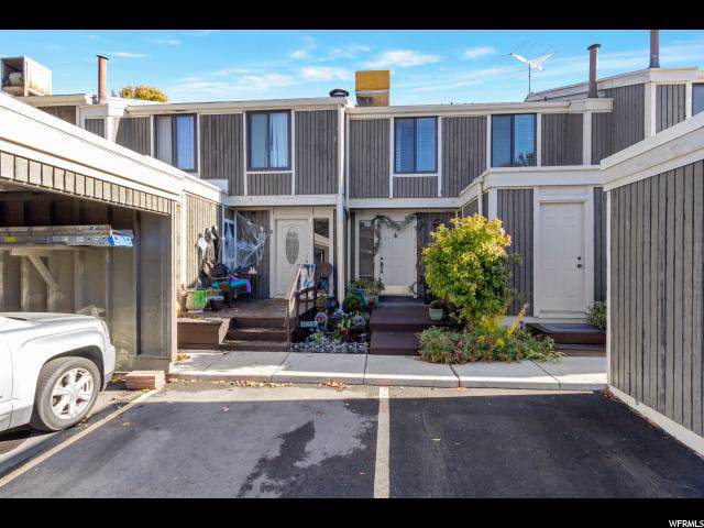 4175 Village Ln - Photo 1