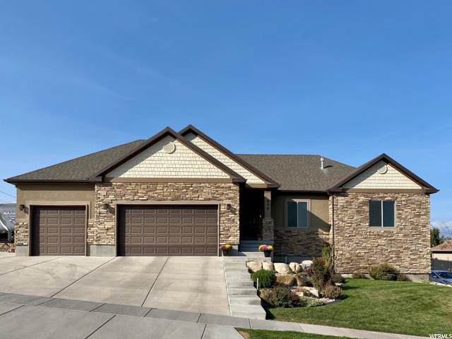 438 Stillwater Dr - Photo 1