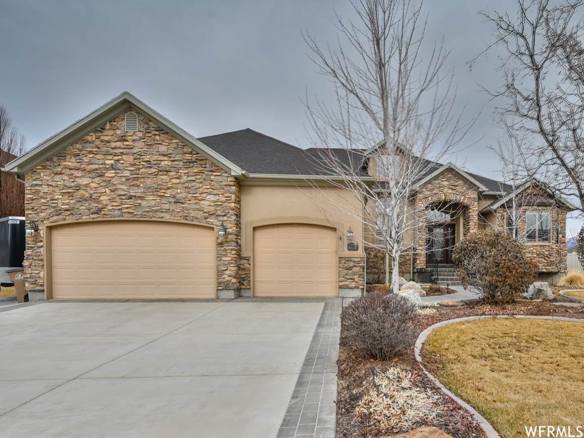 361 Azure Cir - Photo 1