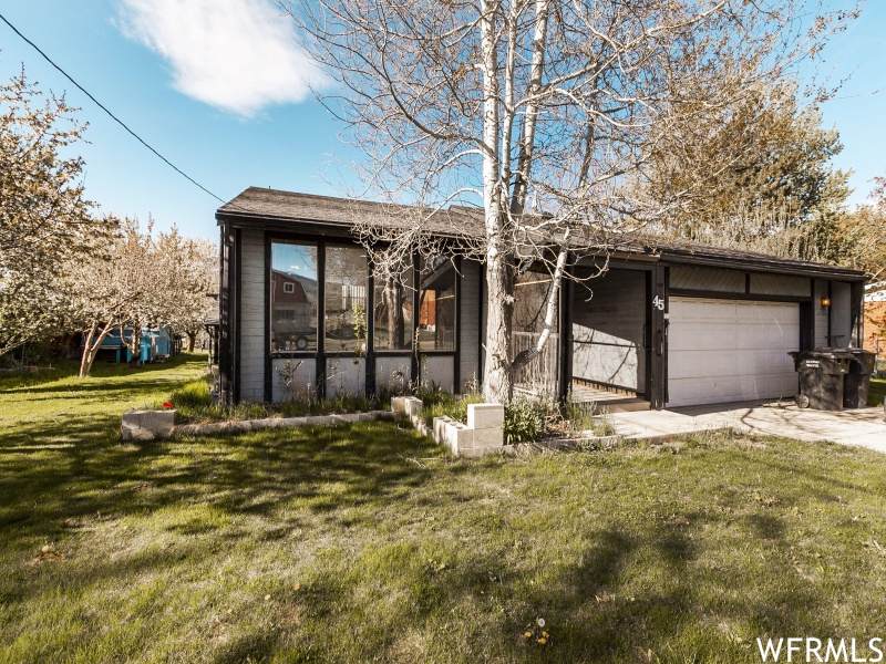 45 Center St - Photo 1