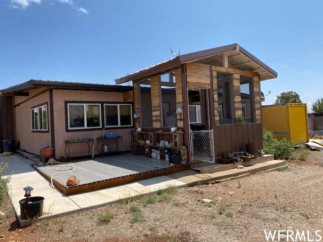 33 Rosie Ln - Photo 1