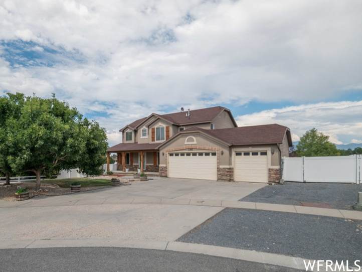 1141 Apricot Cir - Photo 1