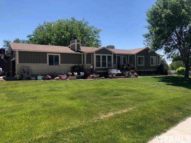 920 Castle Ave. - Photo 1