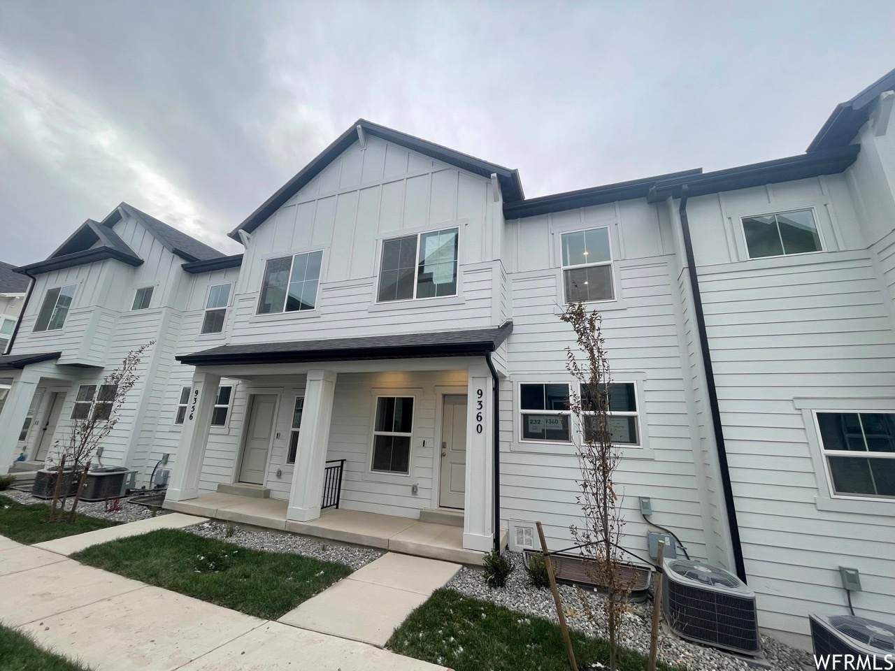 9360 Bartlett Ln - Photo 1