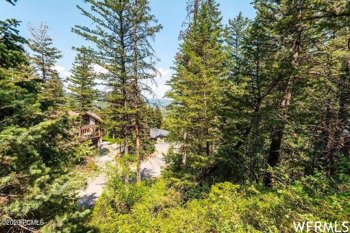 125 Evergreen Cir - Photo 1