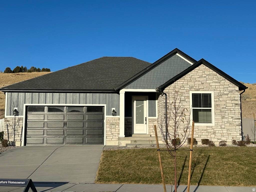 1344 West View Dr - Photo 1