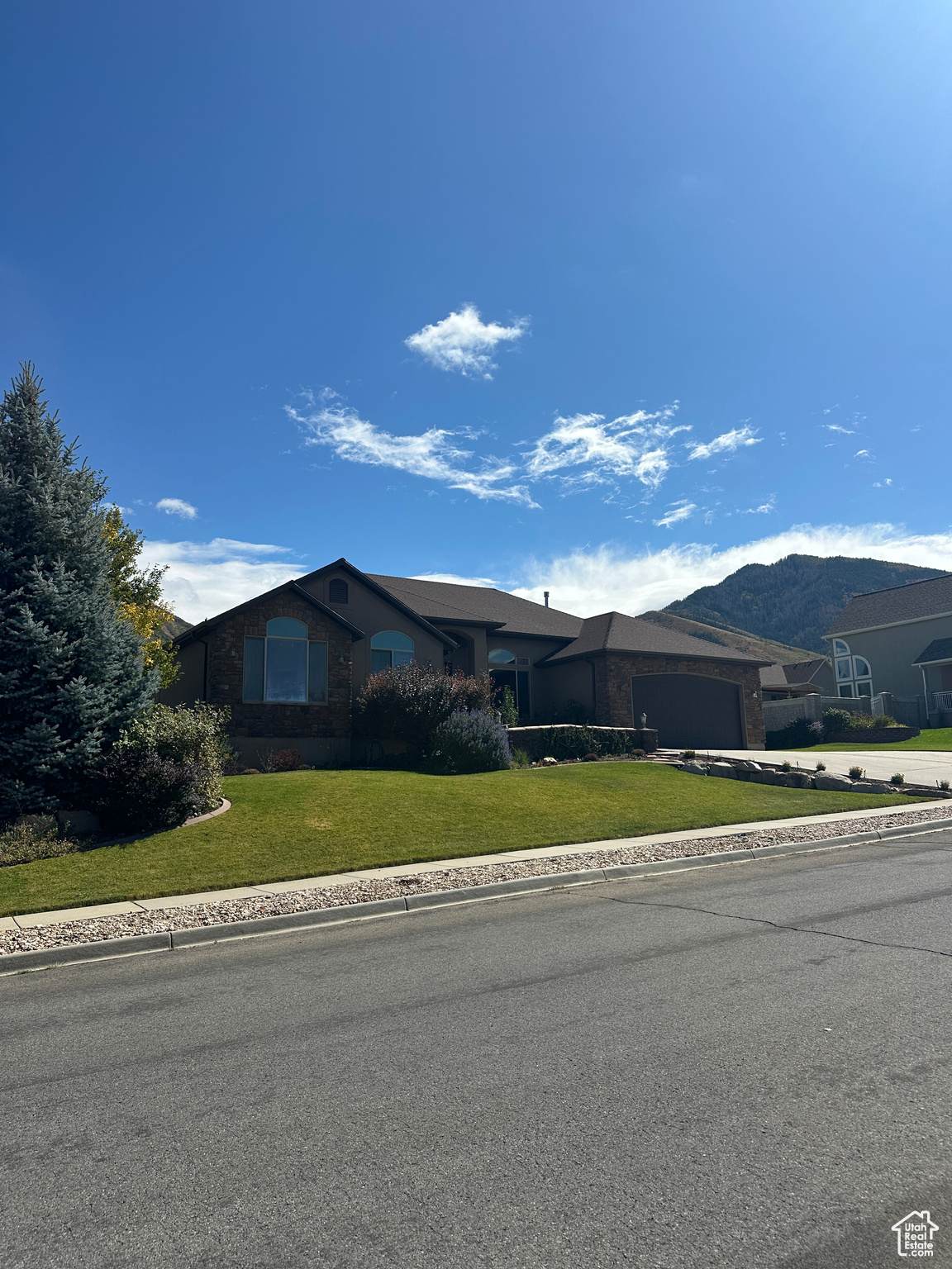 607 Haylie Ln - Photo 1