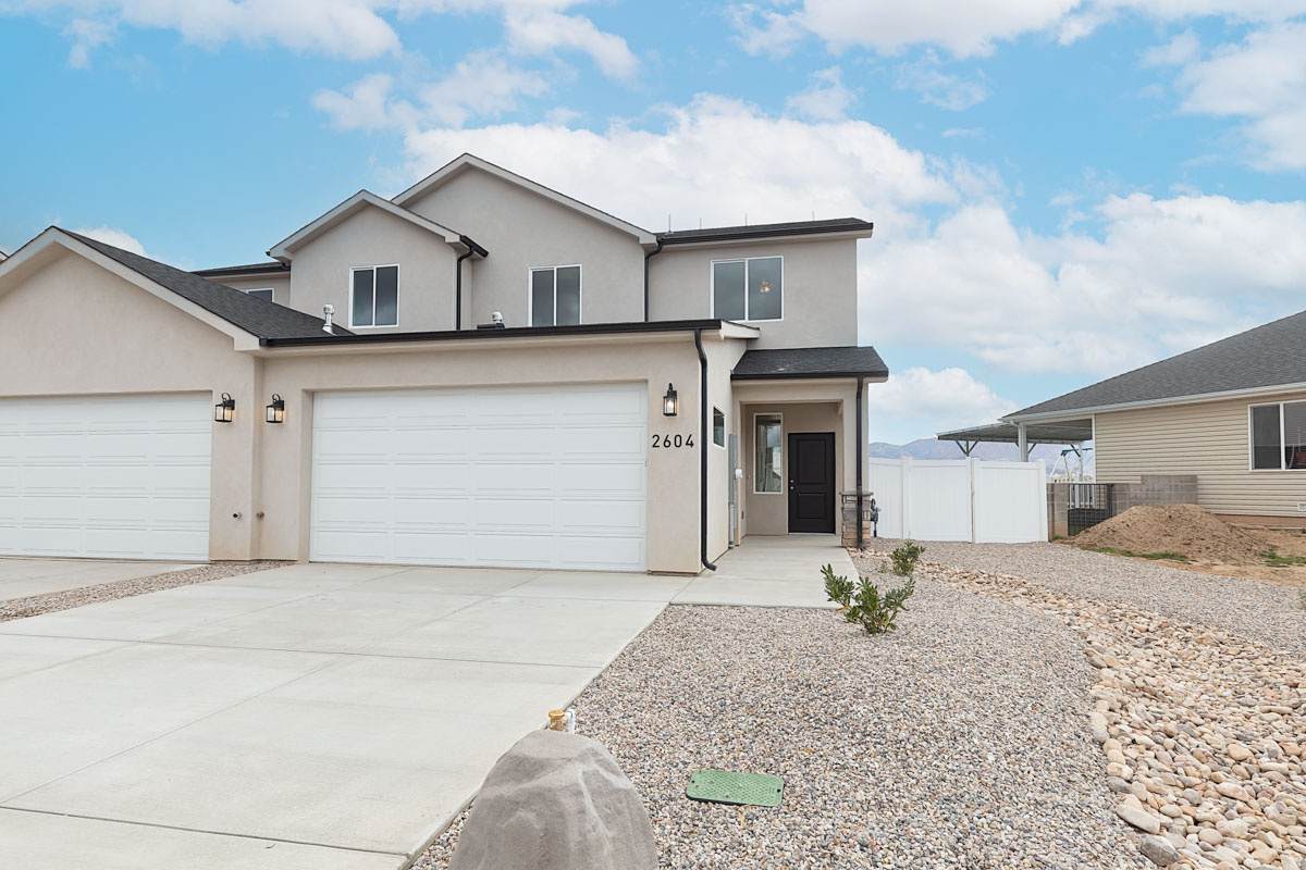 2604 Clark Pkwy - Photo 1