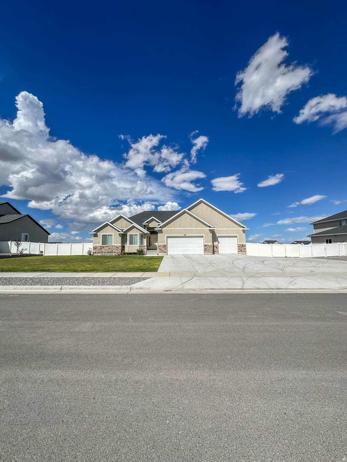 796 Cherry Orchard Ln - Photo 1