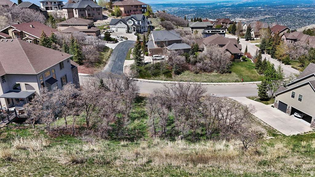 1846 Seven Oaks Ln - Photo 1