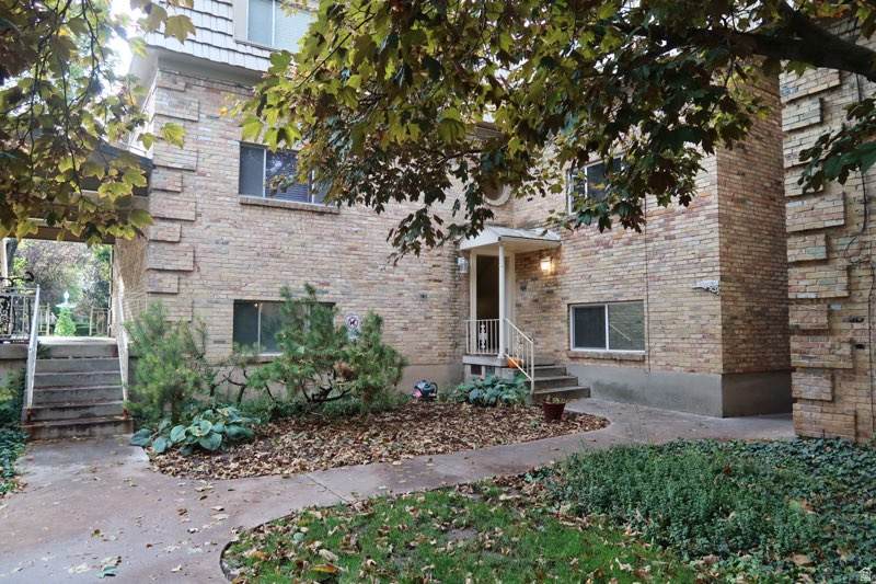 2220 Murray Holladay Blvd - Photo 1