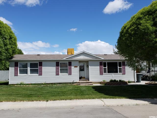 707 Maple - Photo 1