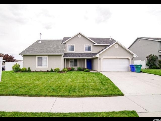 444 Lakeview Dr - Photo 1