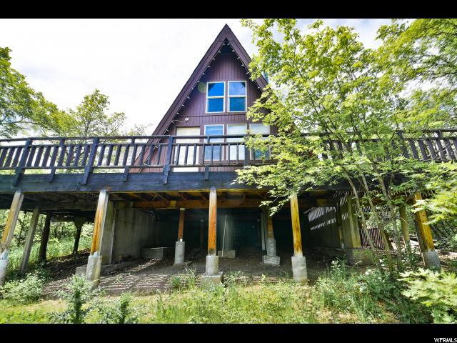 1734 Canyon Dr - Photo 1