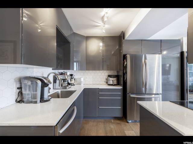 230 Broadway - Photo 1