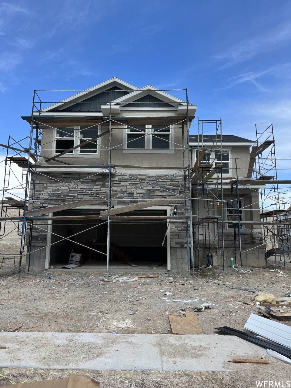 524 Hill View Dr - Photo 1