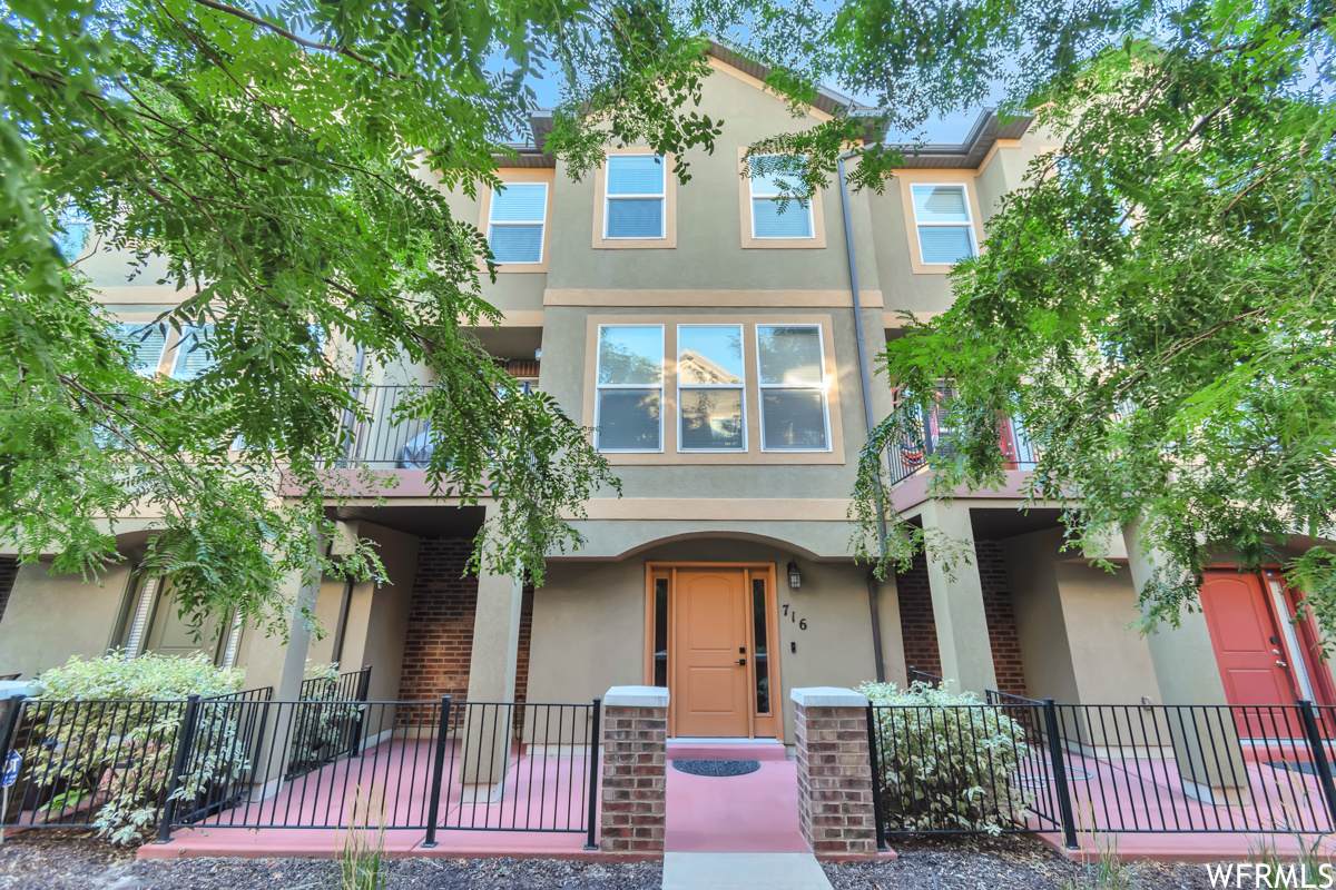 716 Kirkbride Ave - Photo 1
