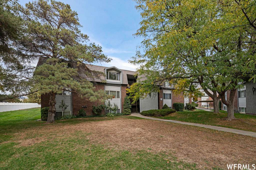 1721 Willowbrook Dr. - Photo 1
